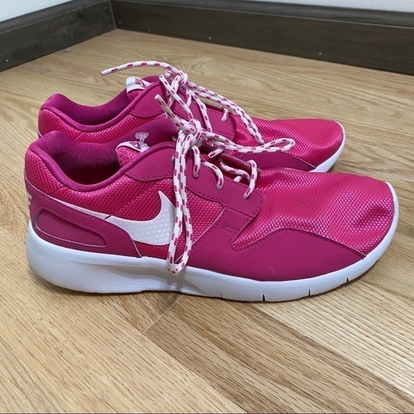 Nike Other - Nike Kaishi Pink Sneakers Sz 5.5Y GS Girls Kids